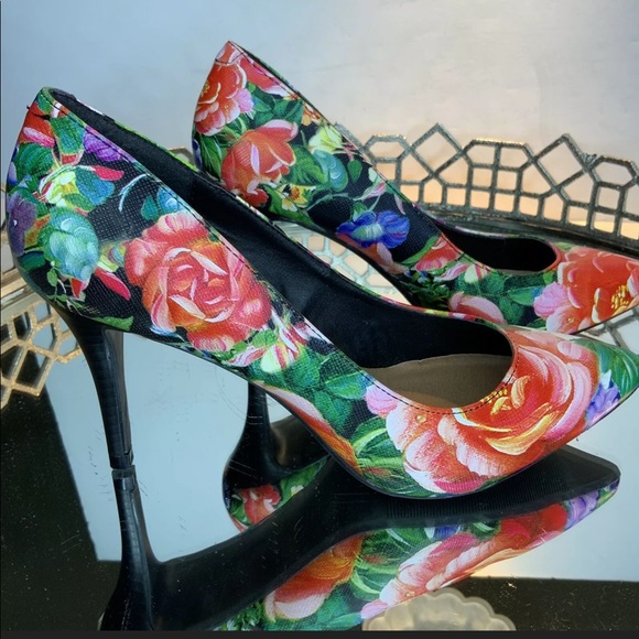 SOLD. 143 Girl Floral Heels Pointed Toe Slip On Shoes#S8 - Picture 2 of 8